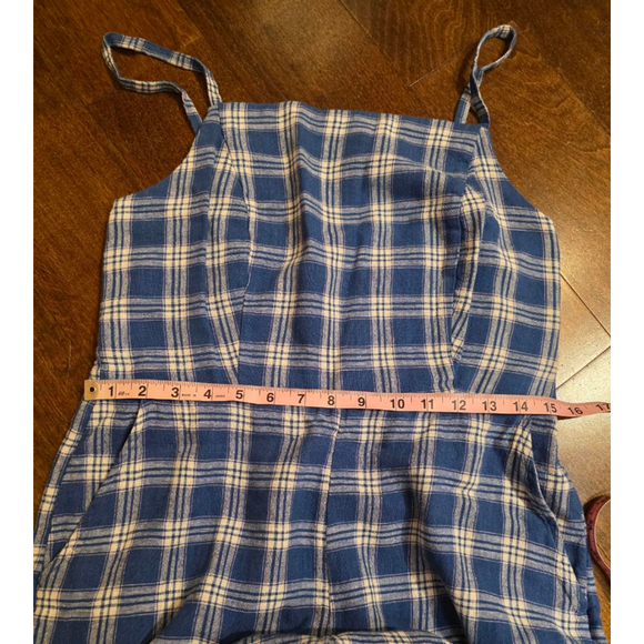 Women's Old Navy Blue White Plaid Cropped Square Neck Jumpsiit size M - Picture 9 of 10